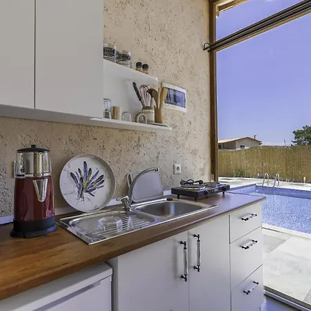Stone Vacation Flat W Pool In Kas *